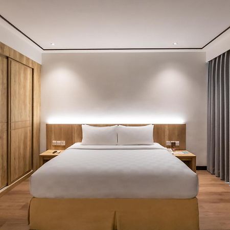 Swiss-Belinn Baloi Batam Нагоя Экстерьер фото