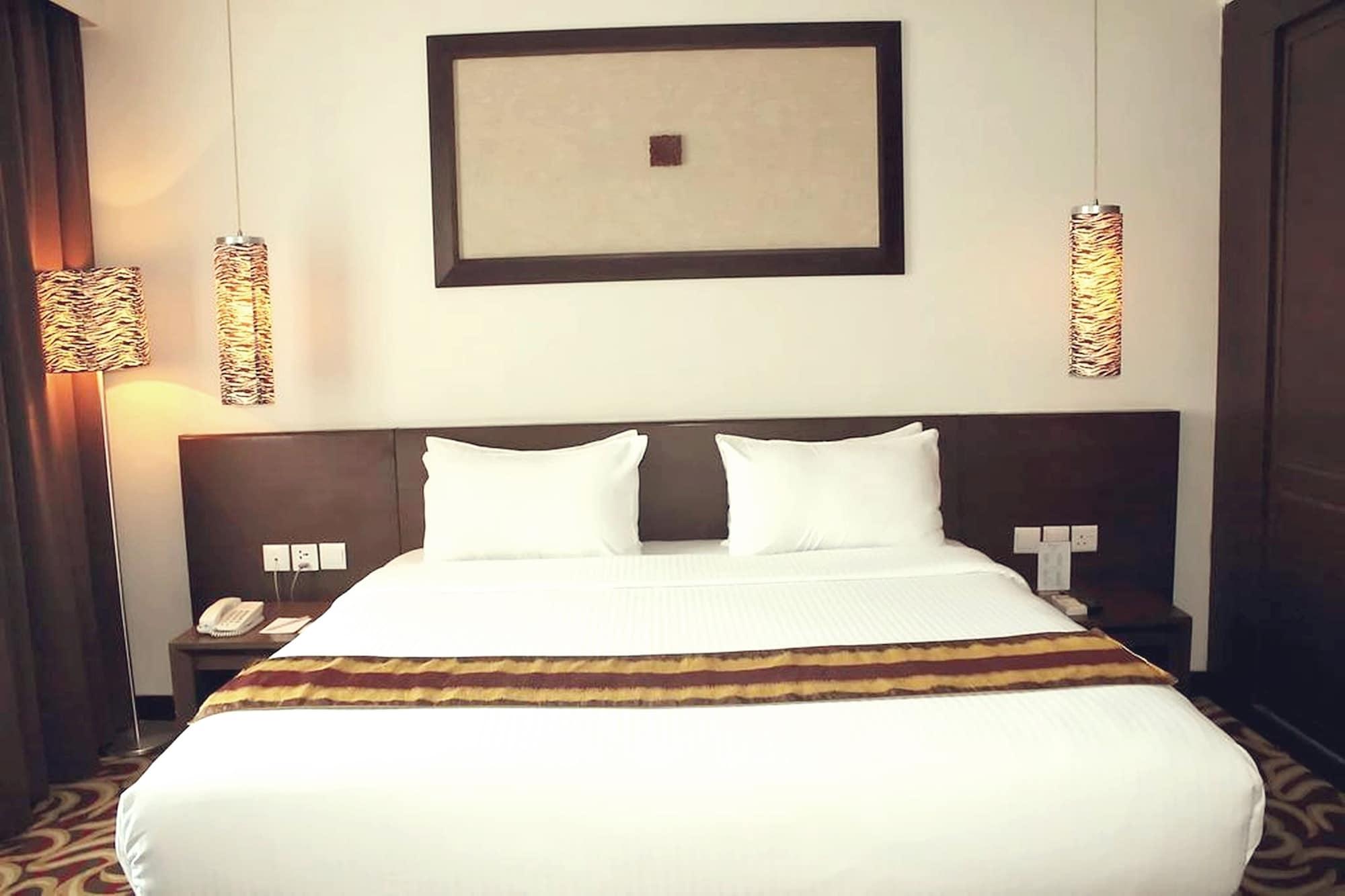 Swiss-Belinn Baloi Batam Нагоя Экстерьер фото
