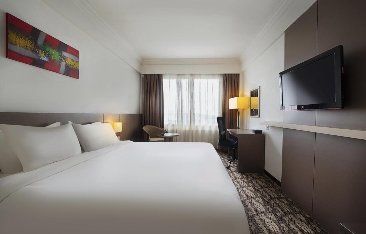 Swiss-Belinn Baloi Batam Нагоя Экстерьер фото