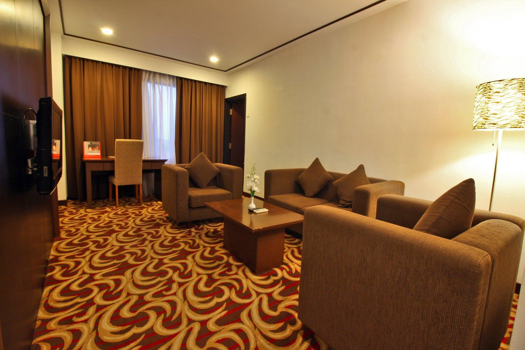 Swiss-Belinn Baloi Batam Нагоя Экстерьер фото
