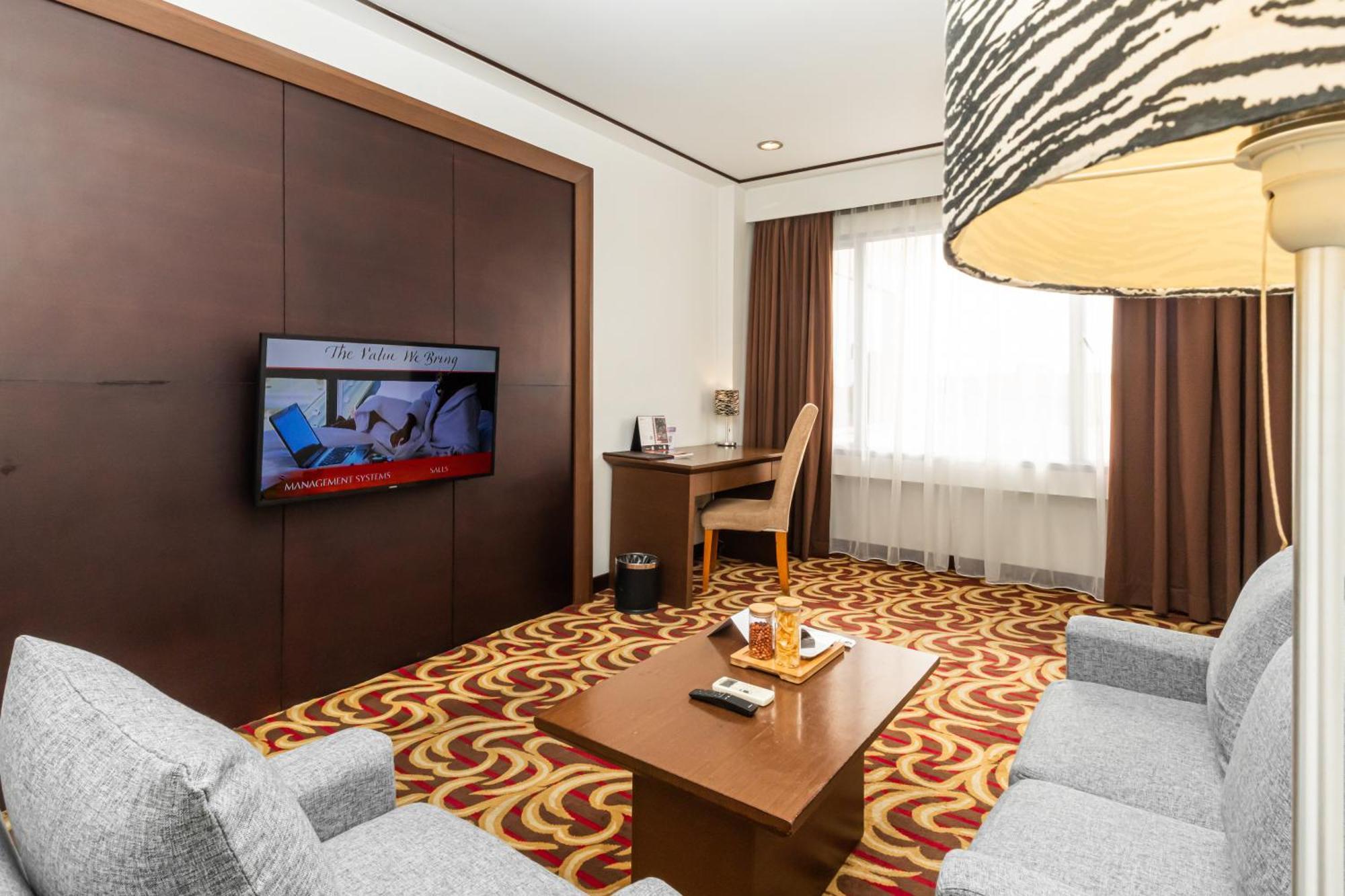 Swiss-Belinn Baloi Batam Нагоя Экстерьер фото