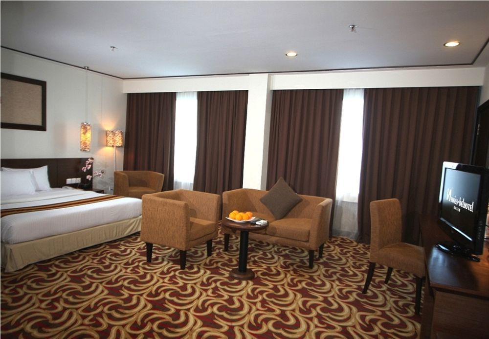 Swiss-Belinn Baloi Batam Нагоя Экстерьер фото